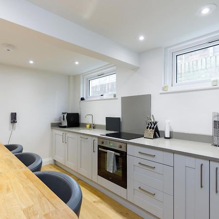ברייטון Spacious 2 Bedroom Apartment With Beautiful Garde מראה חיצוני תמונה