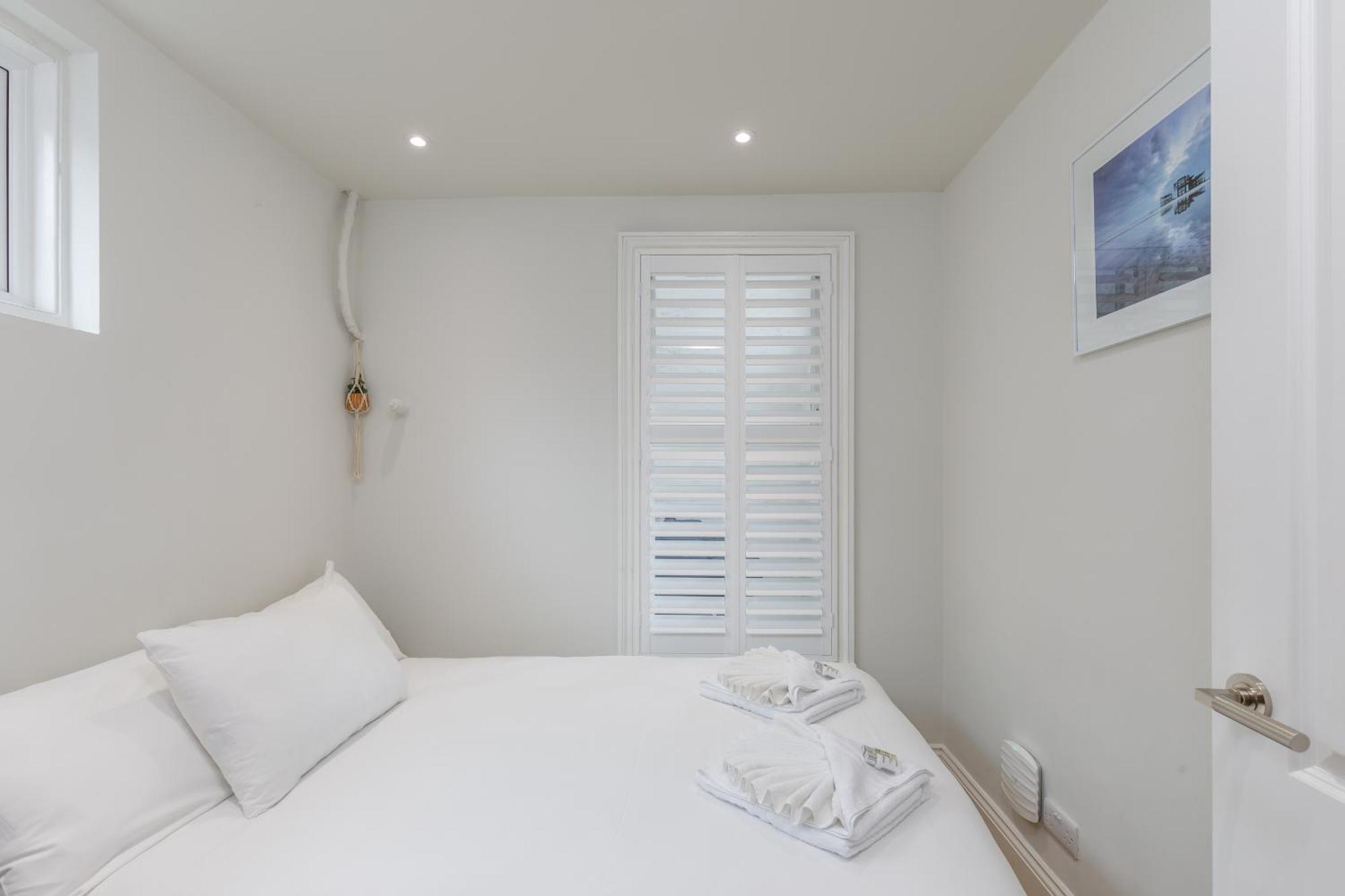 ברייטון Spacious 2 Bedroom Apartment With Beautiful Garde מראה חיצוני תמונה